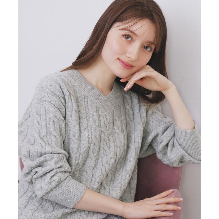 グレー(012) | ラメ混ファンシーケーブルVネックニット【洗濯機OK】 | index