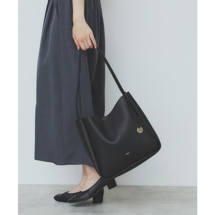 ブラック(019) | 【A4サイズ収納可能】コインチャーム付きトートバッグ | index