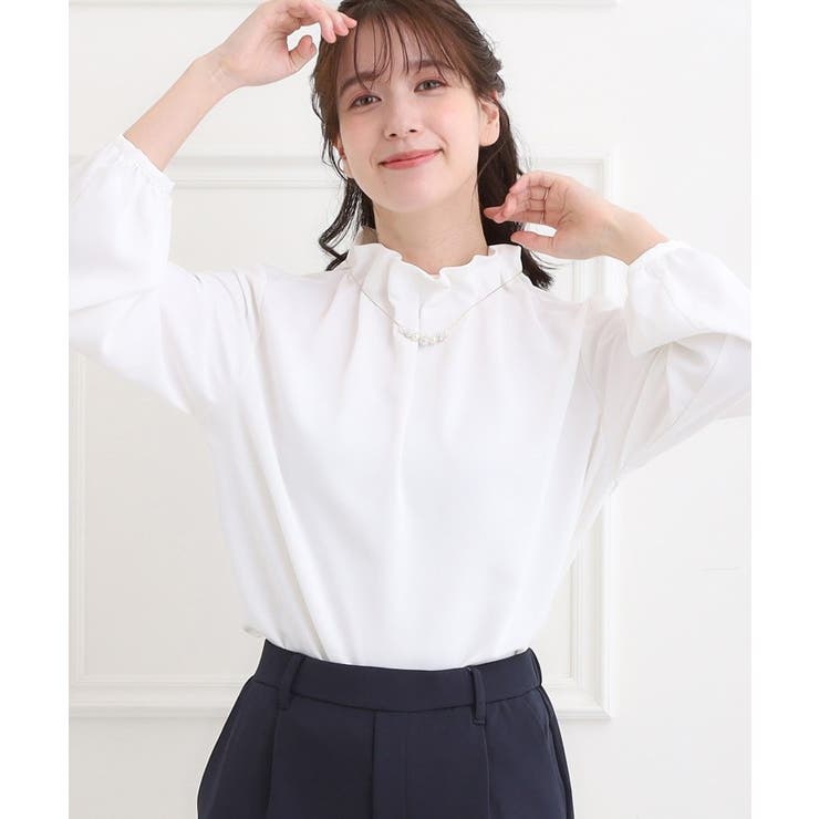 オフホワイト(003) | 【洗濯機可/S-3L】上品で華やか スタンドフリルブラウス | SHOO・LA・RUE