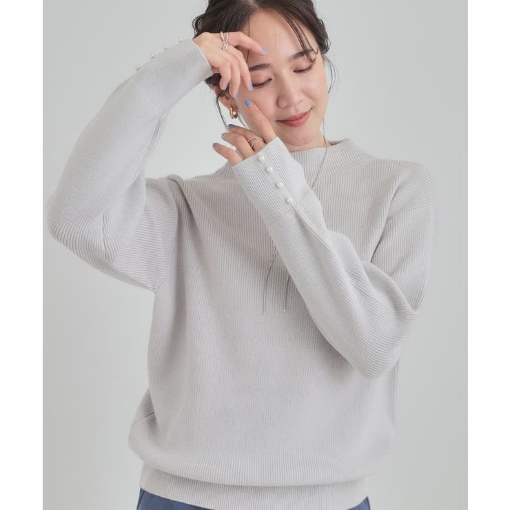 ライトグレー(011) | 【洗濯機可/毛玉になりにくい】お袖パールで上品な ハイネックニット | SHOO・LA・RUE