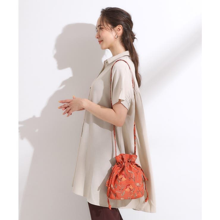 ころんとしたフォルムが魅力 ラタプリント 巾着ショルダーバッグ | SHOO・LA・RUE | 詳細画像3 