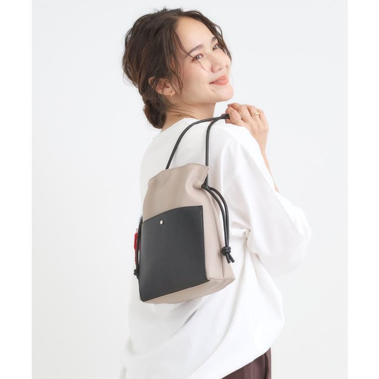 ライトベージュ(551) | スクエア巾着ショルダーバッグ | SHOO・LA・RUE