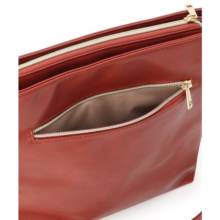 スマートながらしっかり入る アオリポケットが魅力のショルダーバッグ | SHOO・LA・RUE | 詳細画像27 