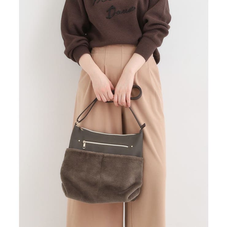 モカブラウン(042) | ポケットフェイクファーショルダーバッグ | SHOO・LA・RUE