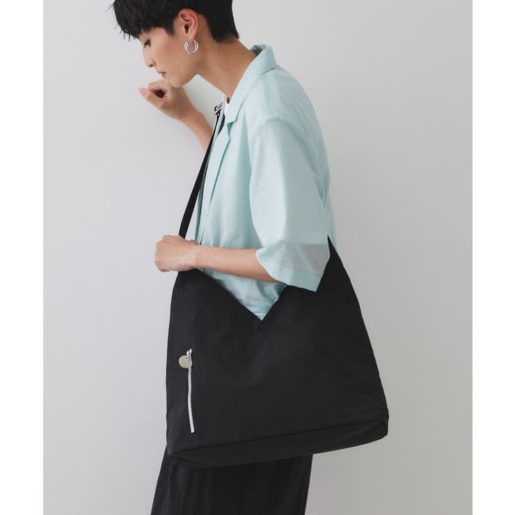 【A4サイズ対応／長さ調整可能】ダブルトライアングルデザインショルダーバッグ | OPAQUE.CLIP | 詳細画像3 