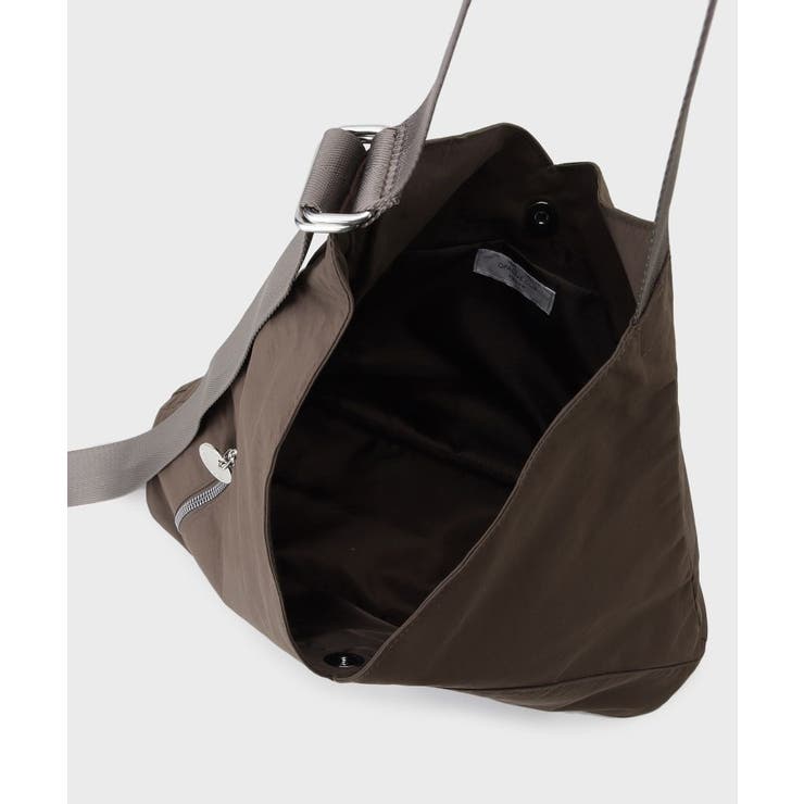 【A4サイズ対応／長さ調整可能】ダブルトライアングルデザインショルダーバッグ | OPAQUE.CLIP | 詳細画像15 