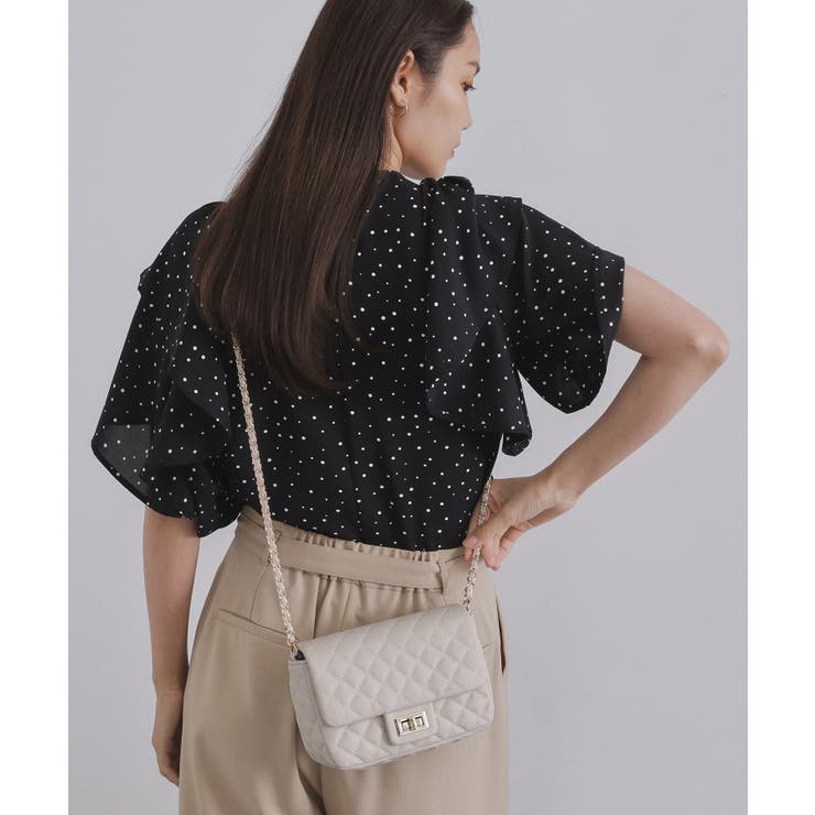 オフホワイト(003) | パフィーキルティングチェーンショルダーバッグ | OPAQUE.CLIP