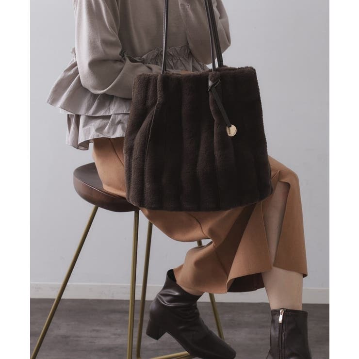 【A4サイズ対応／マチ付き】ストライプフェイクファートートバッグ | OPAQUE.CLIP | 詳細画像10 