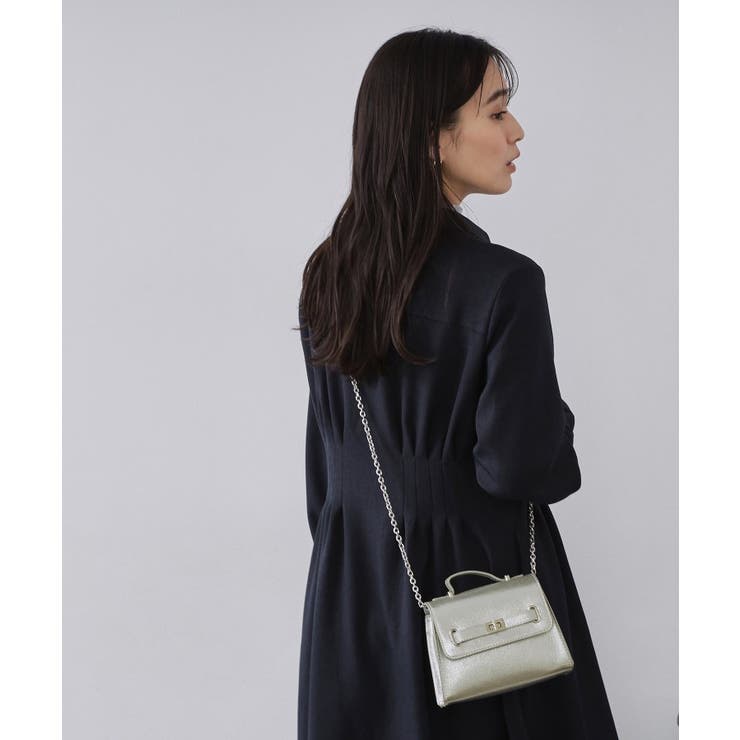 シルバー(006) | シャイニー合皮スクエアデザインチェーンミニショルダーバッグ | OPAQUE.CLIP