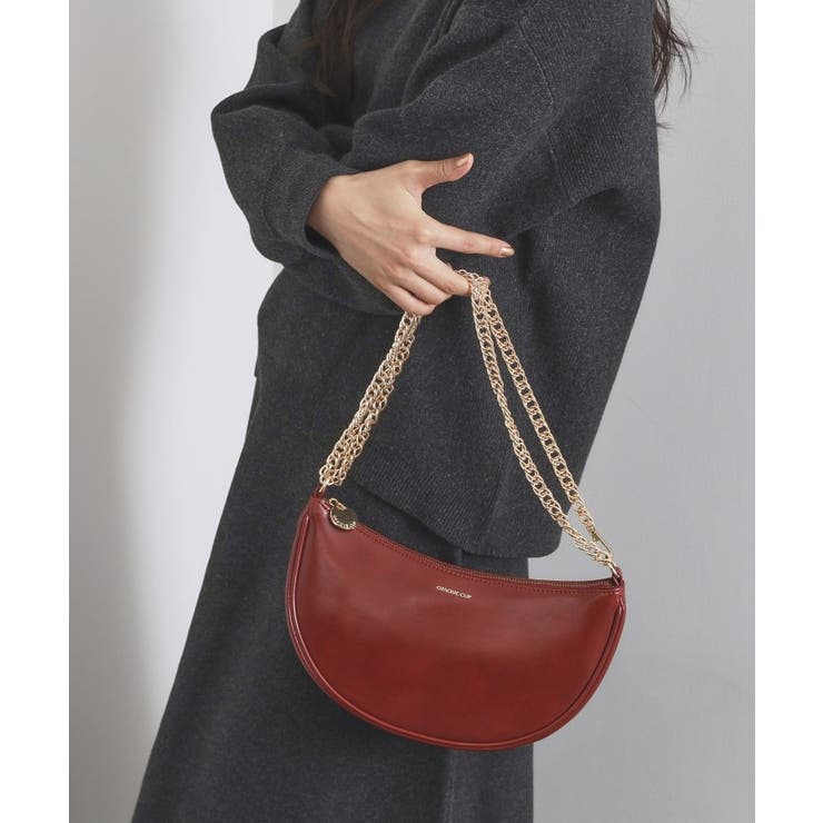 レッド(063) | 【2WAY】オイル調合皮チェーンハンドルムーンミドルバッグ | OPAQUE.CLIP