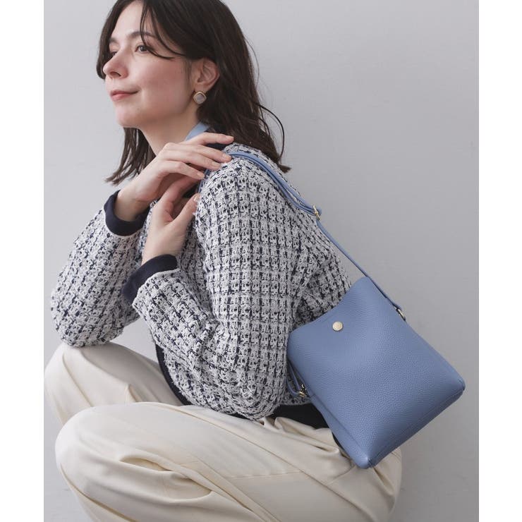 ブルー(091) | シュリンク合皮3層ミニショルダーバッグ【軽量／長さ調整可能】 | OPAQUE.CLIP