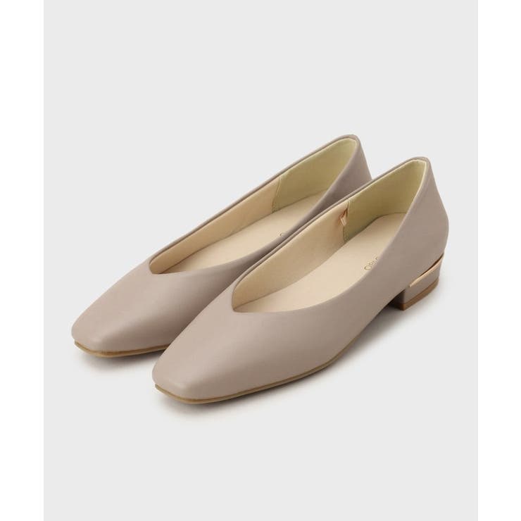 ベージュ(052) | メタルパーツVフラットパンプス【抗菌防臭加工／生活防水】 | OPAQUE.CLIP