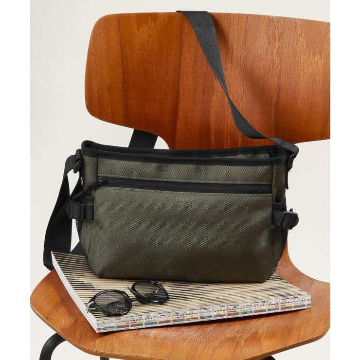 ラージキャパシティ― デイリーショルダーバッグ | TAKEO KIKUCHI | 詳細画像1 