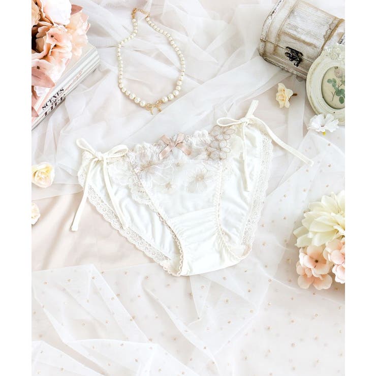 クリーム(054) | ピア リボンショーツ | Risa Magli