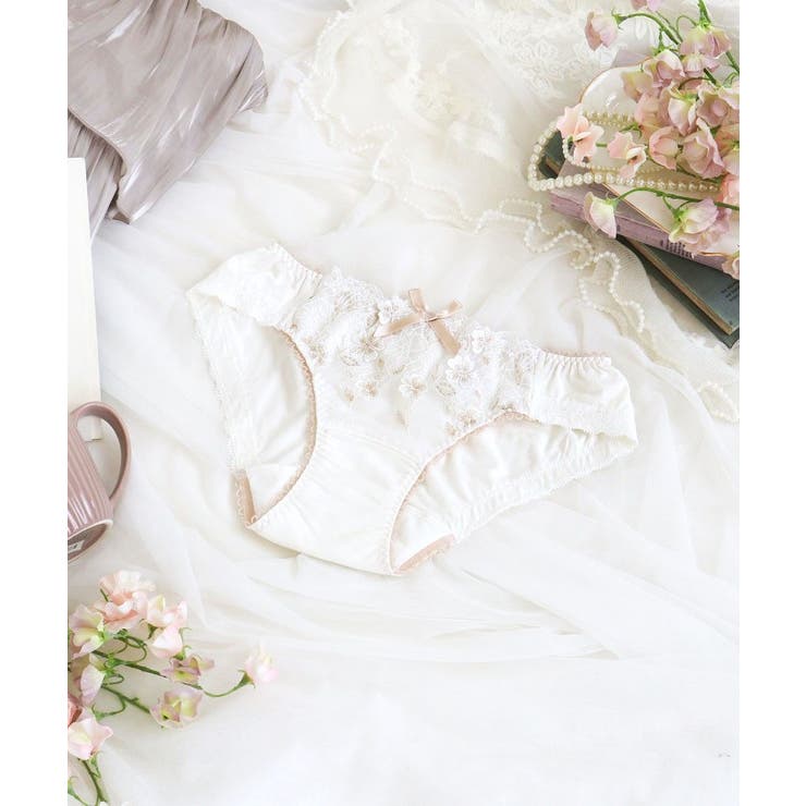 ホワイト(001) | ドーラ サニタリー | Risa Magli