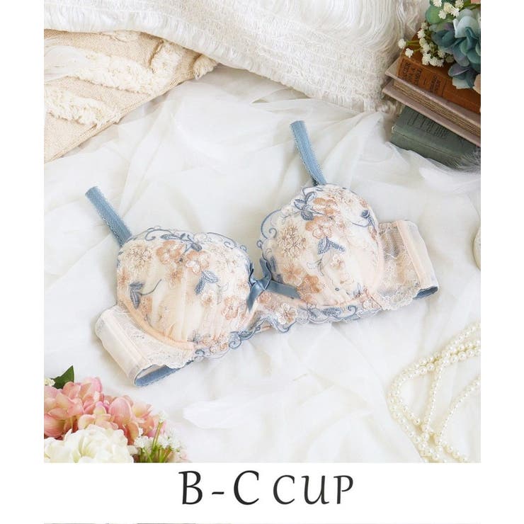 クリーム(054) | エリアン ブラジャー (B-C) ＜Side Shape（サイドシェイプ）＞ | Risa Magli