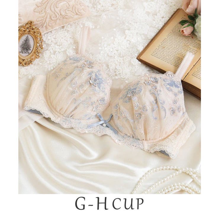クリーム(054) | カタリーナ ブラジャー (G-H) ＜V Make Type＞ | Risa Magli