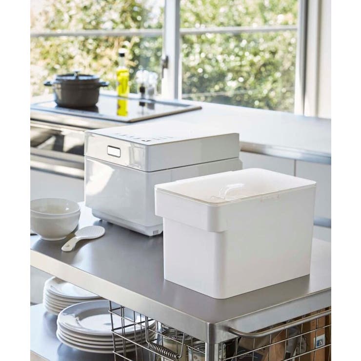 Tower タワー 密閉シンク下米ビツ 5kg 計量カップ付 品番 Wrdw 212 Kitchen Store トゥワントゥキッチンストア のレディースファッション通販 Shoplist ショップリスト