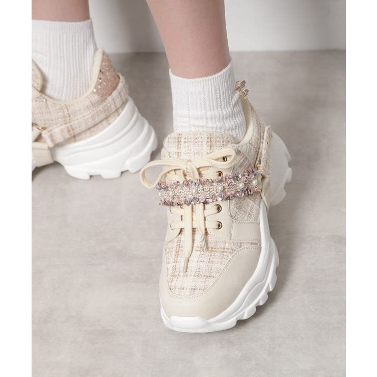 ベージュ(352) | フリル×パール調ベルトツイードスニーカー | ESPERANZA