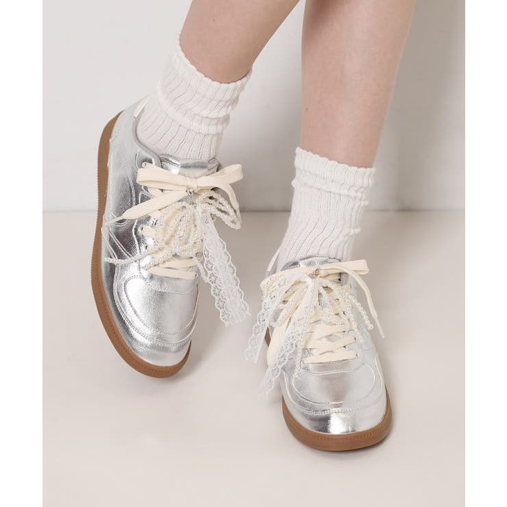 シルバー(006) | パール調リボンチャームスニーカー | ESPERANZA