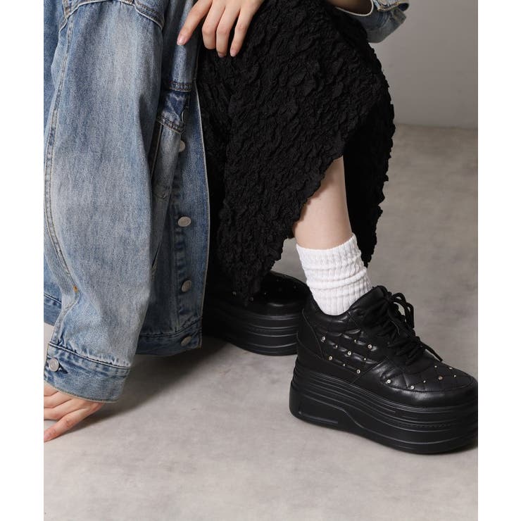 ブラック(019) | きゅんフィット厚底フラットキルティングスタッズスニーカー | ESPERANZA