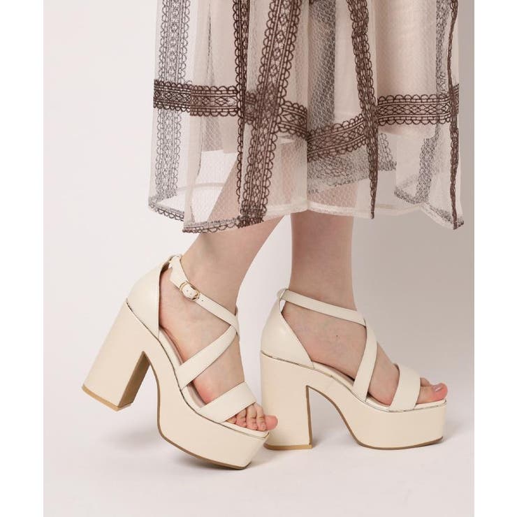 アイボリー(004) | 【ラク盛り／サンダル】リピーター続出／脚長美脚 クロスストラップサンダル | ESPERANZA