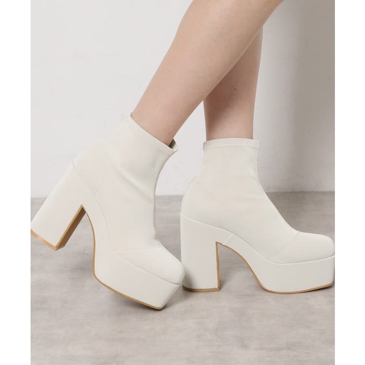 アイボリー(504) | リピーター続出 脚長美脚 厚底ショートブーツ | ESPERANZA
