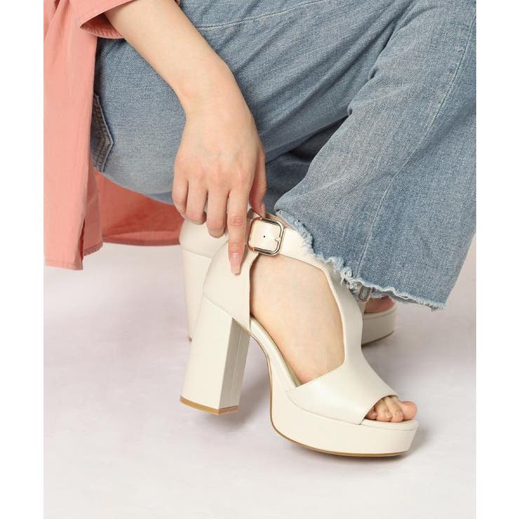 アイボリー(004) | Tストラップスクエアサンダル | ESPERANZA