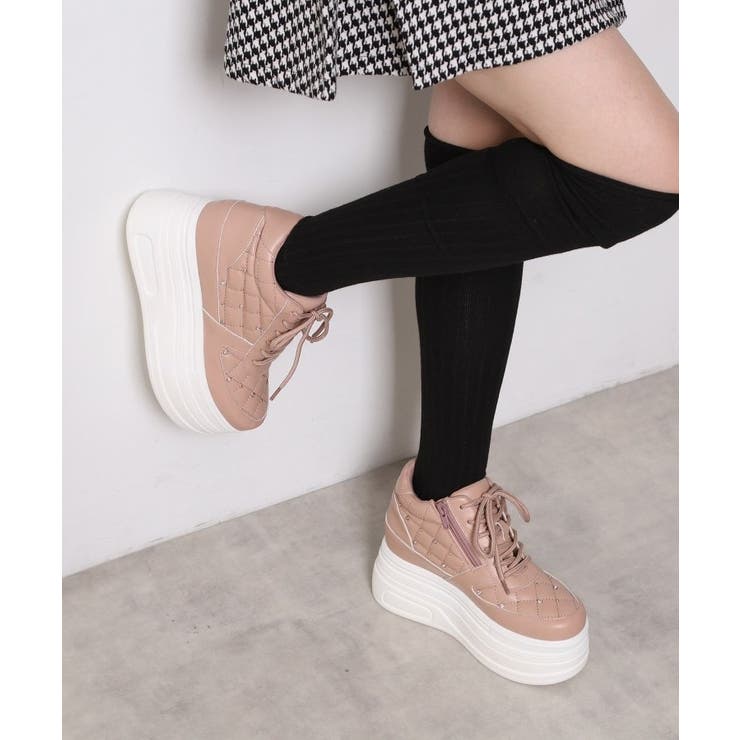 ピンク(072) | きゅんフィット厚底フラットキルティングスタッズスニーカー | ESPERANZA