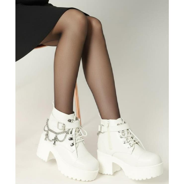 ホワイト(001) | 厚底十字架チャーム付きチェーンブーツ | ESPERANZA
