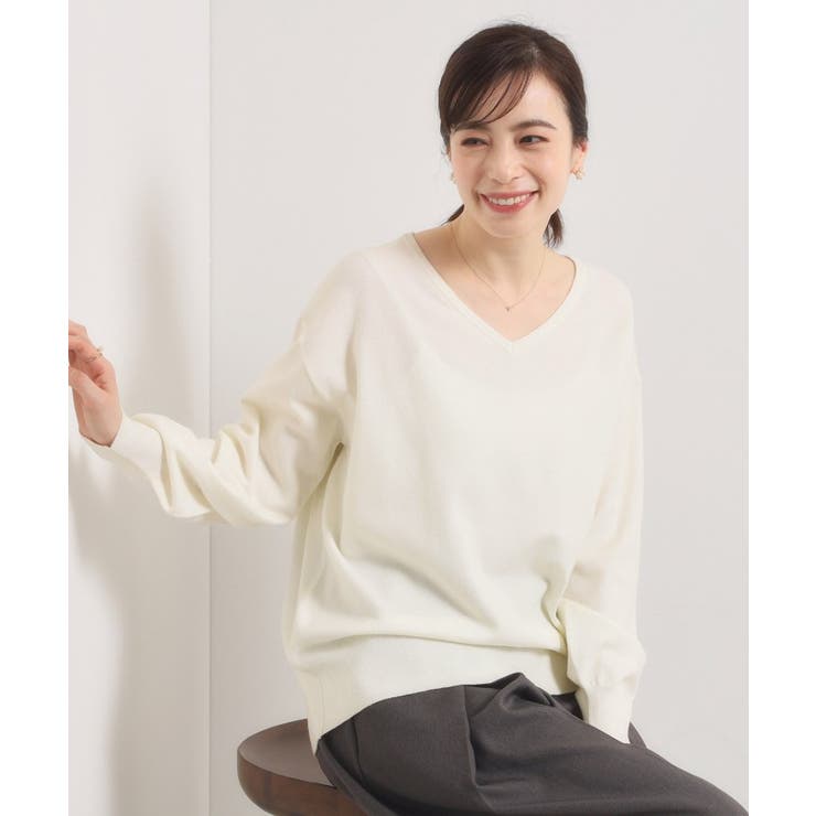 オフホワイト(003) | 【静電気防止／手洗い可】クリーミータッチVネックニット | ITS'DEMO