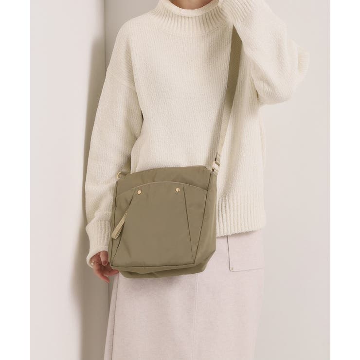 グレージュ(050) | 【6ポケット】ルニコ縦型ショルダー | ITS'DEMO