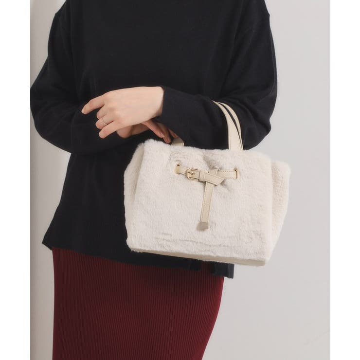 ベージュ(052) | 【5ポケット】ベルト飾り三層フェイクファートート | ITS'DEMO