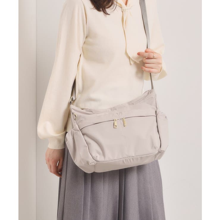 グレージュ(050) | 【9ポケット】ふんわり軽量撥水ショルダー | ITS'DEMO