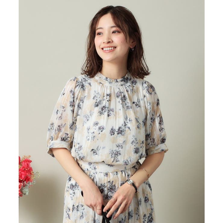 手洗い可／M・Lサイズ展開】ラメストライプ花柄5分袖ブラウス[品番 