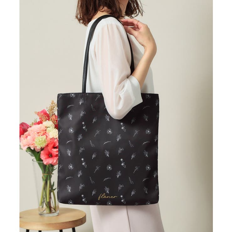 ブラック(119) | 【A4対応】花柄薄マチトート | ITS'DEMO