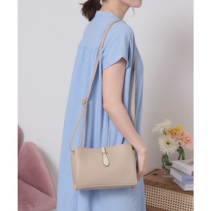 ライトベージュ(051) | ベルト三層横型ショルダー | ITS'DEMO