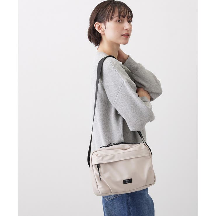 ライトベージュ(051) | 【ユニセックス/軽量】ポリエステルショルダーバッグ | Dessin