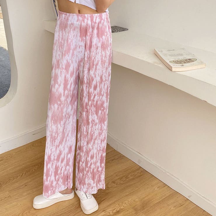 red trousers website