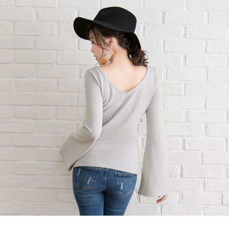 ★未使用★ナゴンスタンス　フレアVネックトップス ☆未使用☆ナゴンスタンス フレアVネックトップス ☆未使用