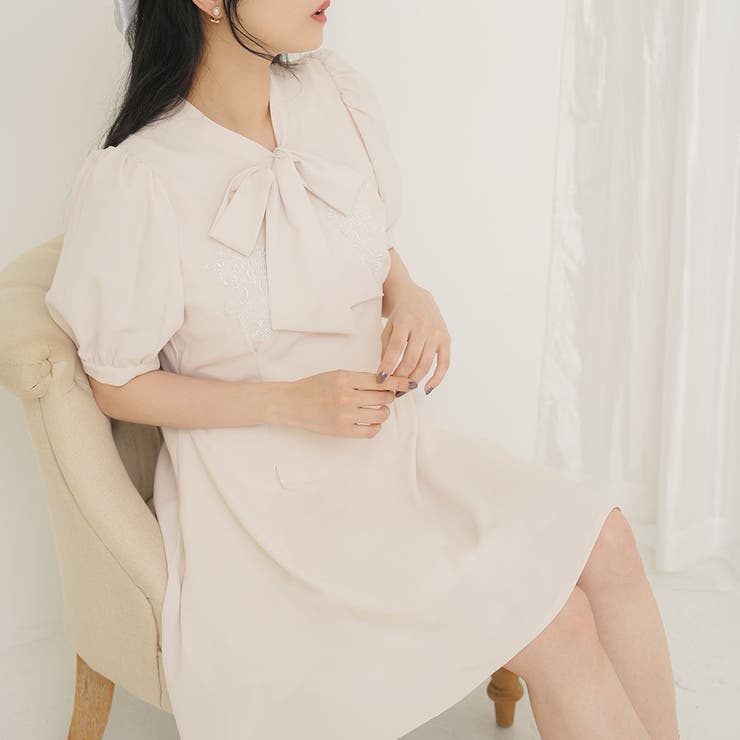刺繍入りリボンタイワンピース 韓国 夢展望[品番：YU000046590