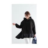 裾プリーツと花モチーフが上品な大人可愛いスウェット レディース ファッション | Sawa a la mode | 詳細画像3