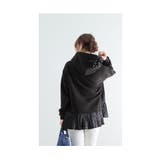 裾プリーツと花モチーフが上品な大人可愛いスウェット レディース ファッション | Sawa a la mode | 詳細画像9