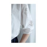 ナチュラルな花刺繍が舞うレース襟コットンブラウス レディース ファッション | Sawa a la mode | 詳細画像7