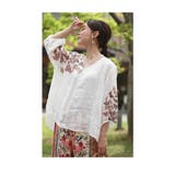 滲み描く花々と蝶のナチュラルなリネンシャツブラウス レディース ファッション | Sawa a la mode | 詳細画像13