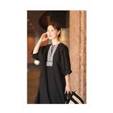 目を惹くエスニック刺繍のキーネックインド綿ワンピース レディース ファッション | Sawa a la mode | 詳細画像10