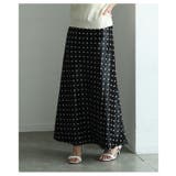 リュクスな雰囲気に包まれる艶サテンドットフレアスカート レディース ファッション | Sawa a la mode | 詳細画像4