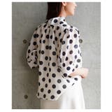 トレンドライクに着こなせるボウタイリボンのシアードットパフスリーブブラウス | Sawa a la mode | 詳細画像8