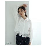 大人のこなれたお洒落を愉しむレース切替エンボスデザインショートブラウス | Sawa a la mode | 詳細画像3