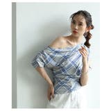 こなれる着こなしで大人の色気を演出するチェック柄ワンショルダーカットソー | Sawa a la mode | 詳細画像4